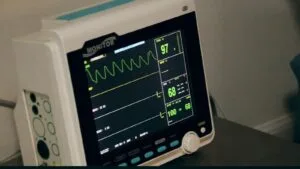 Cardiac screening before in-home alcohol detox in LA - clinical vital signs monitor